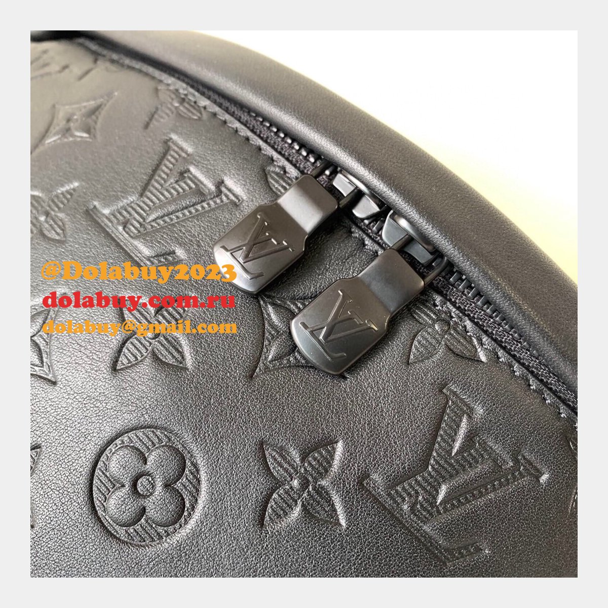 Discovery Bumbag G65 in Black Bags M44388 Replica Louis Vuitton