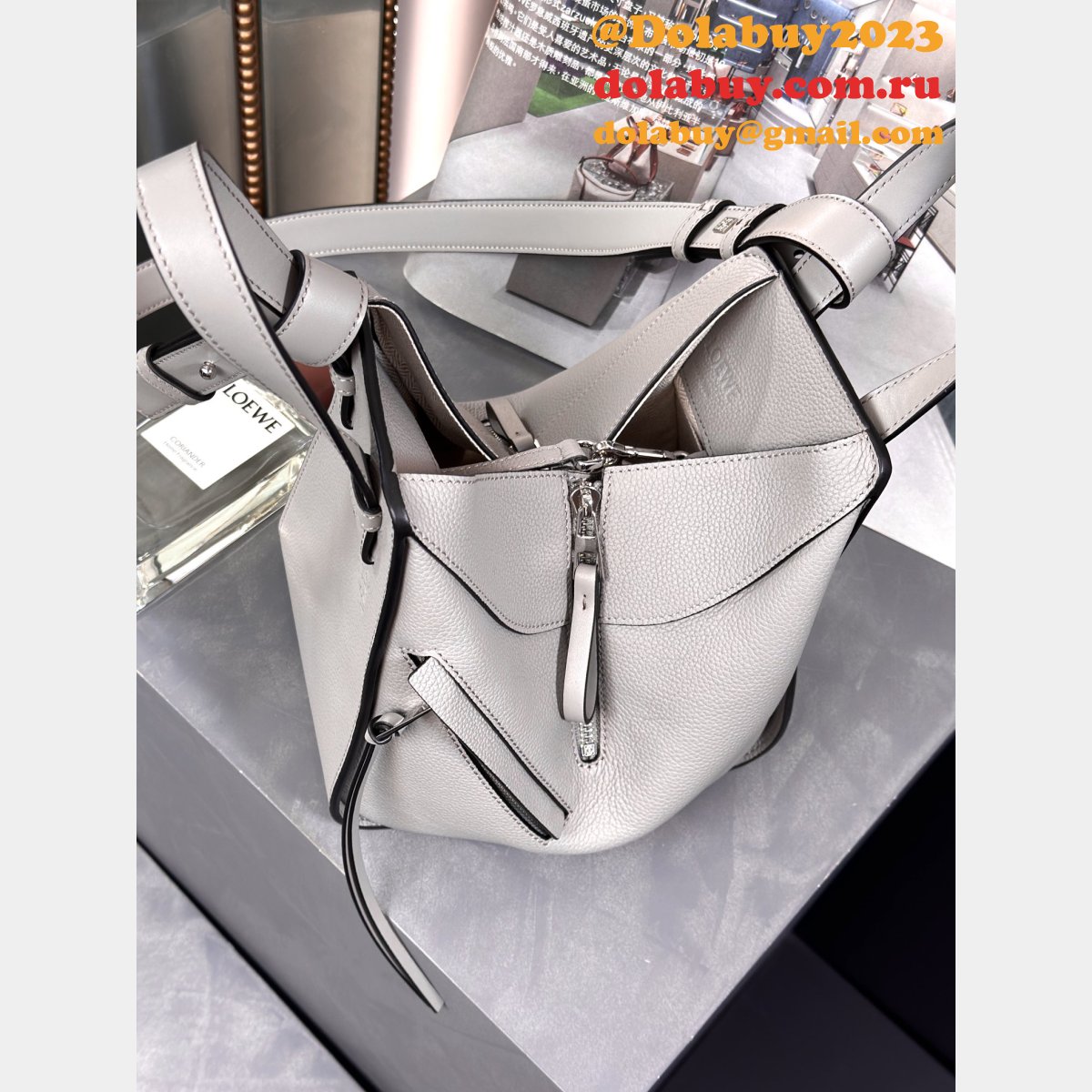 Compact Top Quality LOEWE Hammock Bag In Soft Grained Calfskin 20.8CM