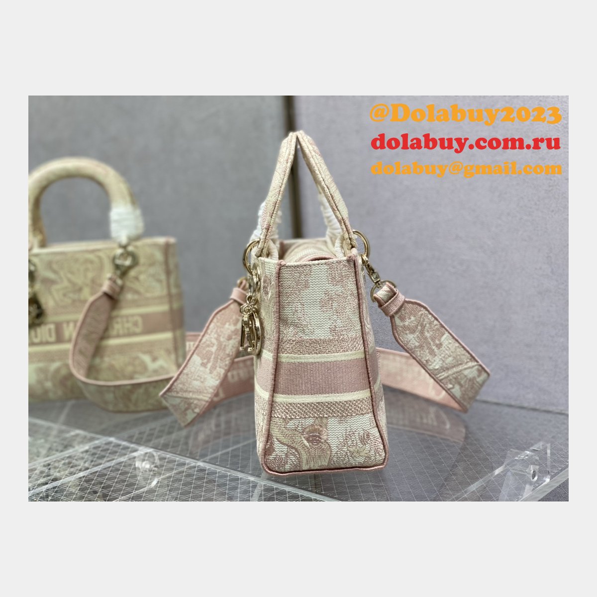 Top Quality Fake Lady Embroidery Canvas Dior 24CM Replica Bag