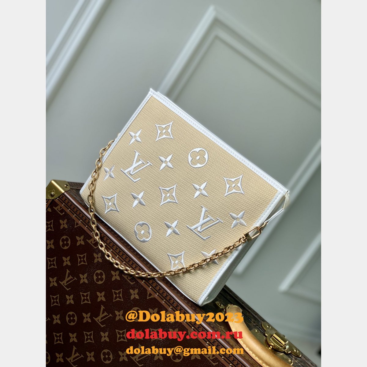 Toiletry Pouch On Chain M82521 Top Louis Vuitton Replica Bag