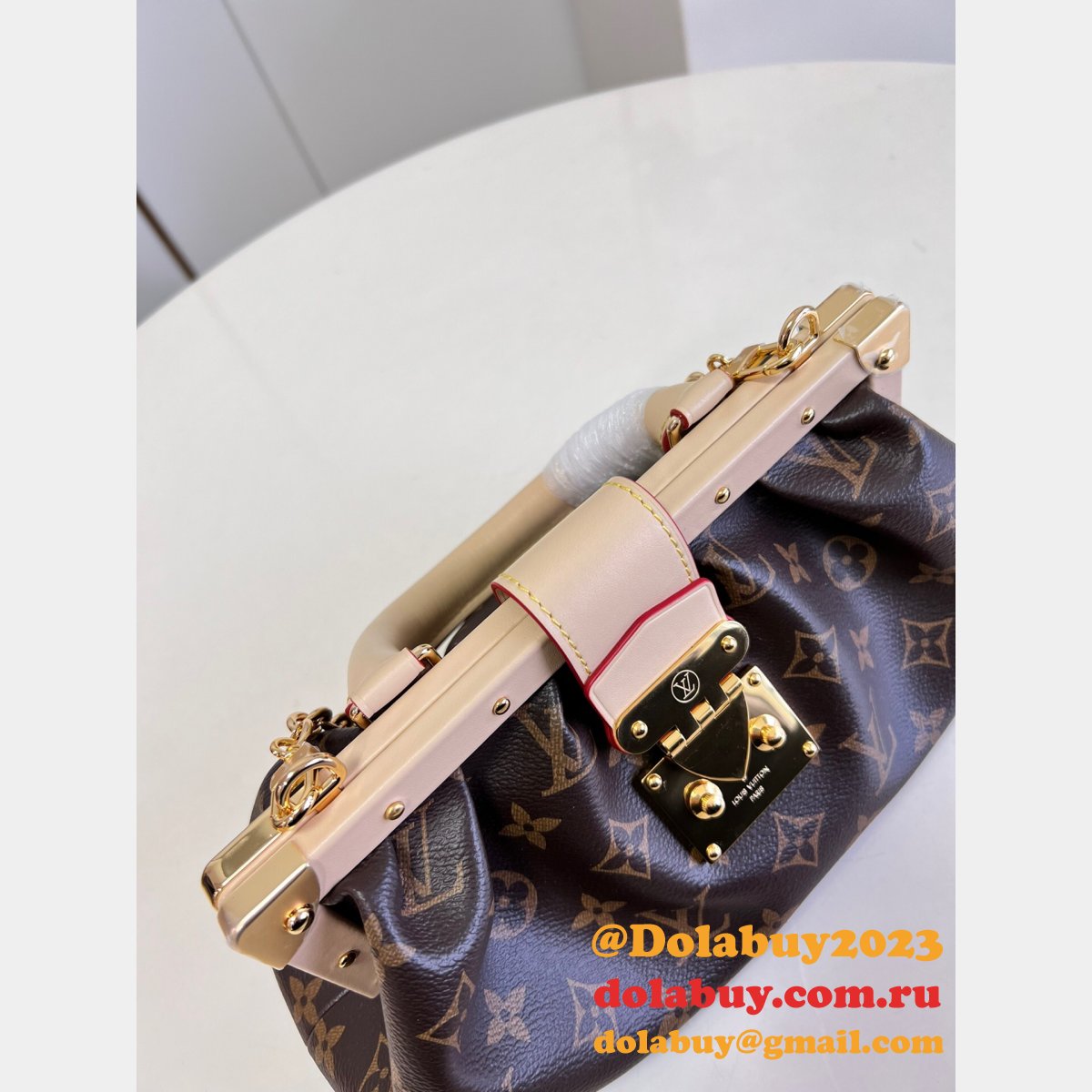 Monogram Clutch Louis Vuitton Replica M46544 Chain Bags