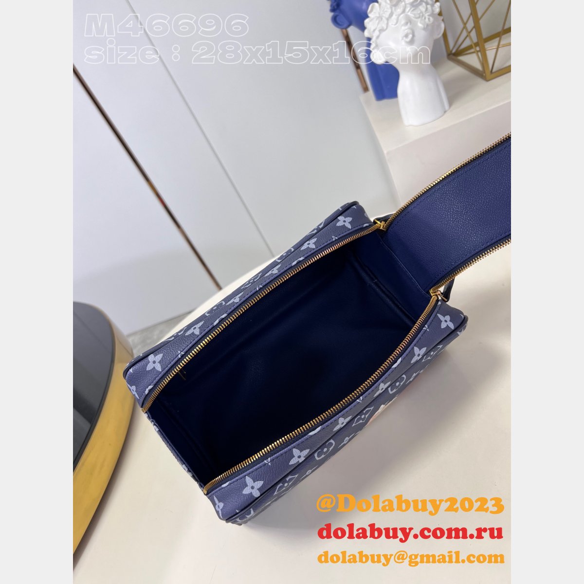 Dopp Kit M46696 Louis Vuittons Replicas High Quality Copy Designer Bag