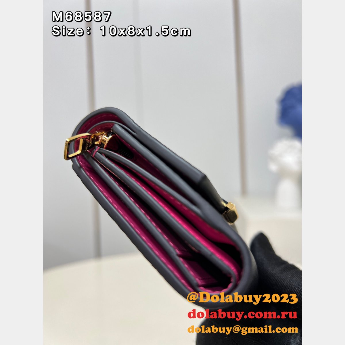 Replicas Louis Vuitton 7 Star Capucines M68587 Wallet