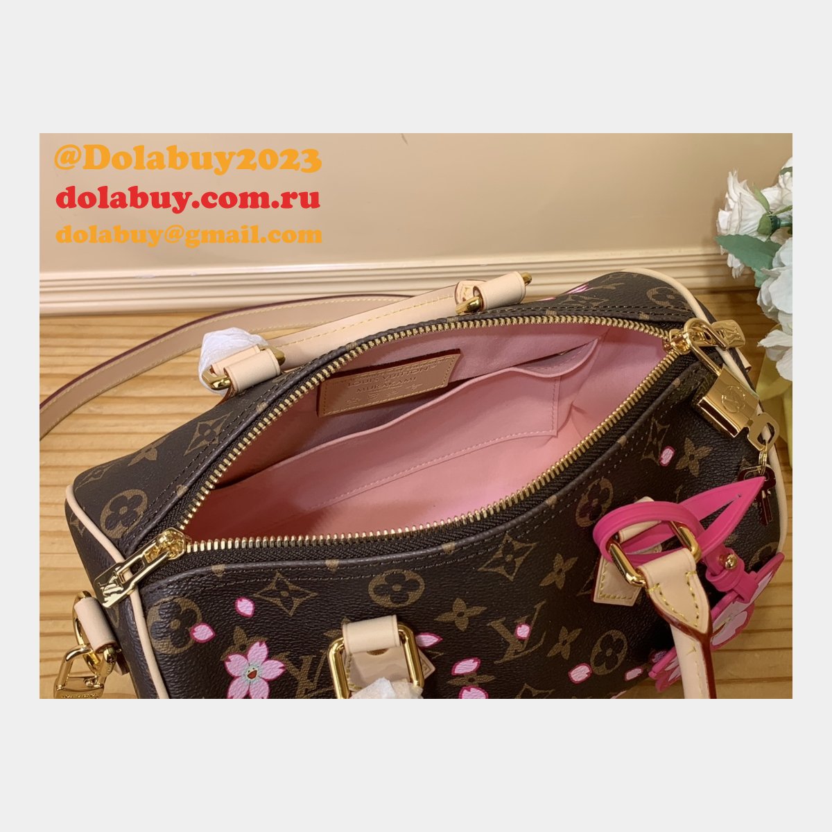 Louis Vuitton 7 Star LV x TM Speedy Bandoulière 25 Monogram M14174 Bag