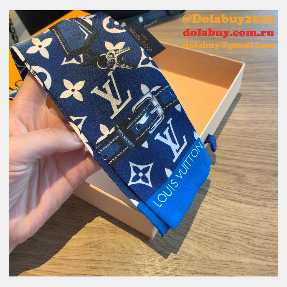 Top Quality Louis Vuitton Monogram Scarves