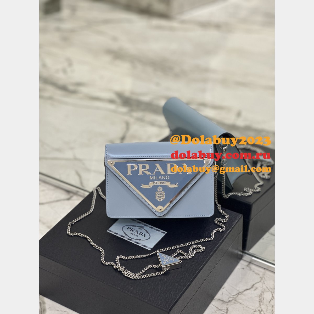 Affordable Luxury Prada Replica Mario Raffia Triangle 1BH189 Bag