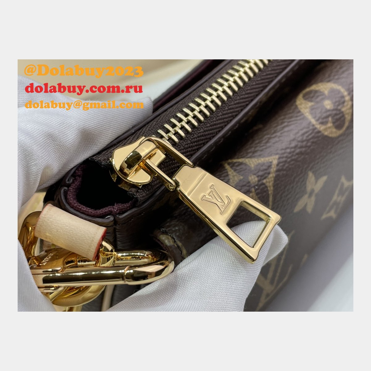 Vibes Monogram M46999 Louis Vuitton Replicas Shoulder Bags