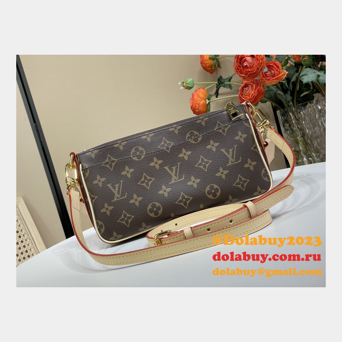 Vibes Monogram M46999 Louis Vuitton Replicas Shoulder Bags