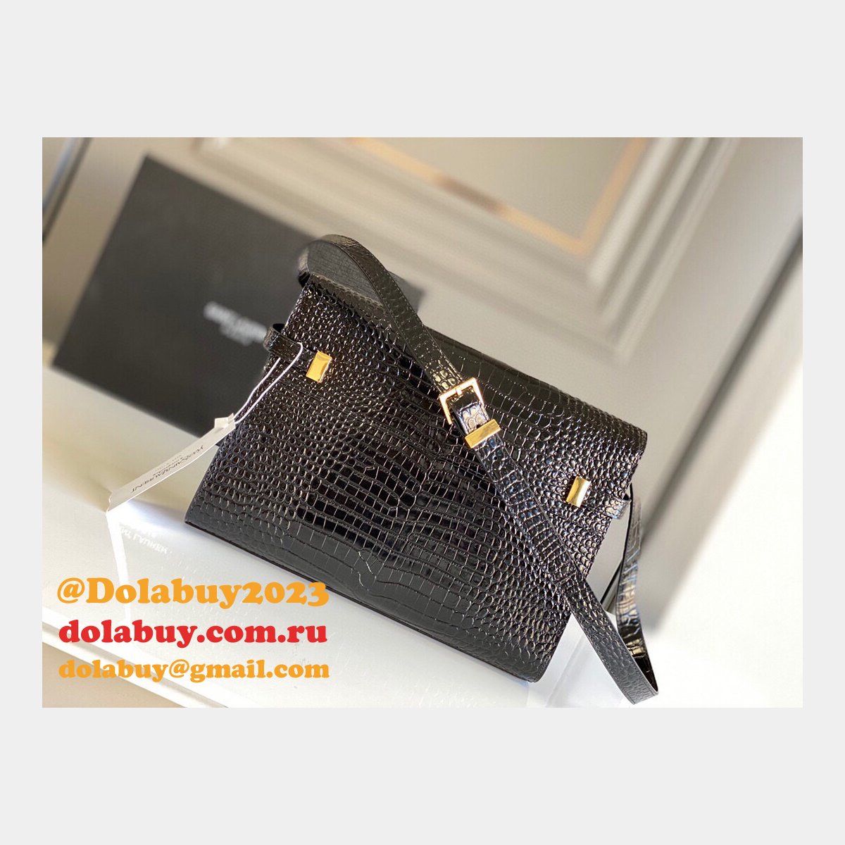 Top Quality Saint Laurent Leather Manhattan Shoulder Bag Golden Black