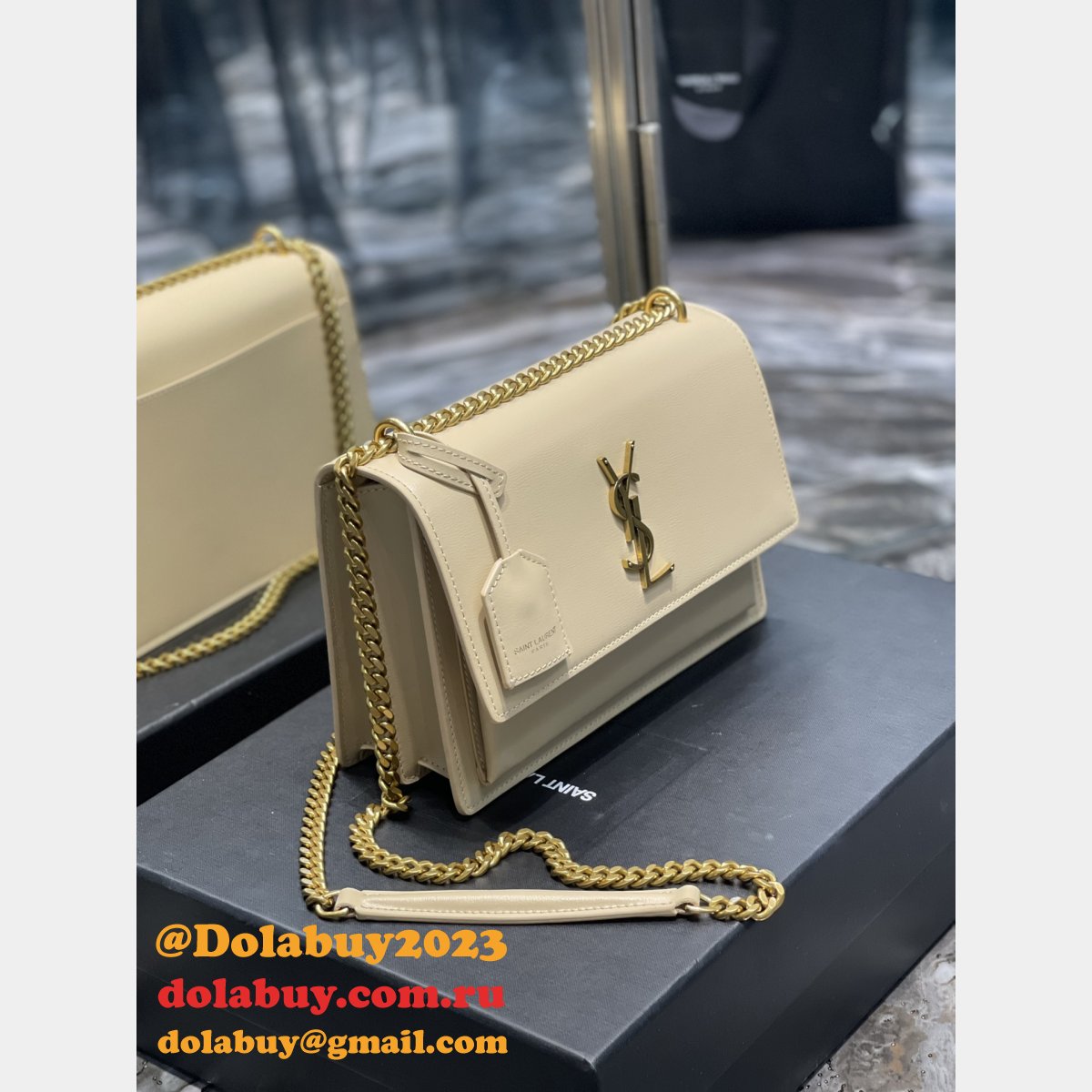 Shop Saint Laurent Sunset Mono Crossbody Bag 22CM 422906