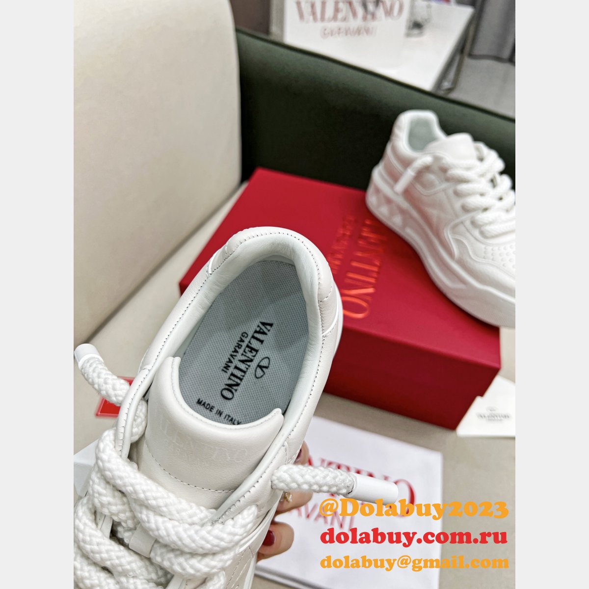 Best Quality Valentino Bread Shoes/Sneakers Good Women/Men price