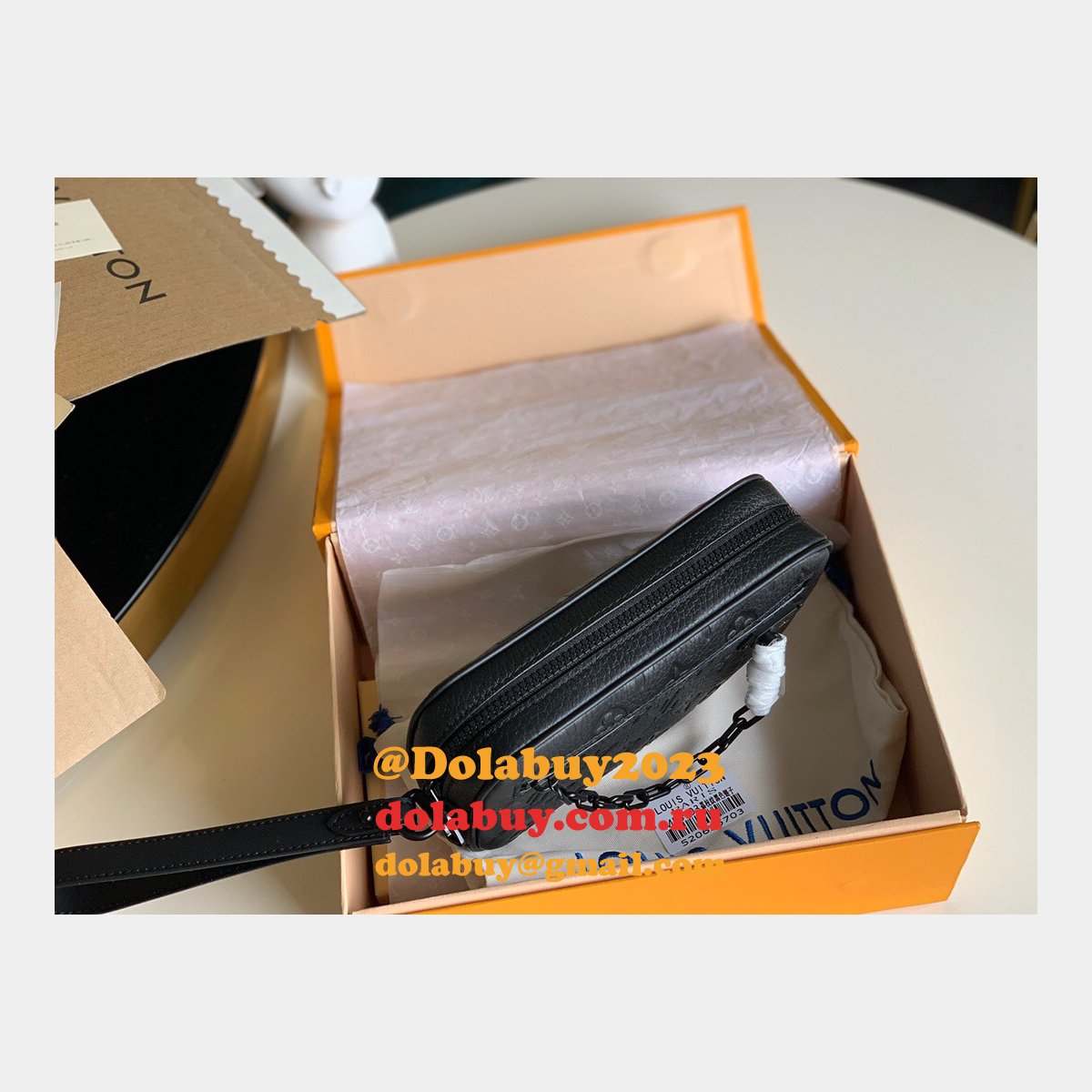 Top Quality Fake Louis Vuitton M55703 Pochette Volga Taurillon Monogram Black