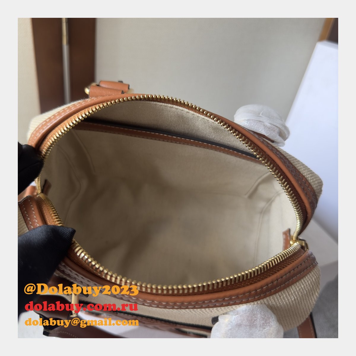 Luxury Celine 197582 Triomphe Small Boston Bag