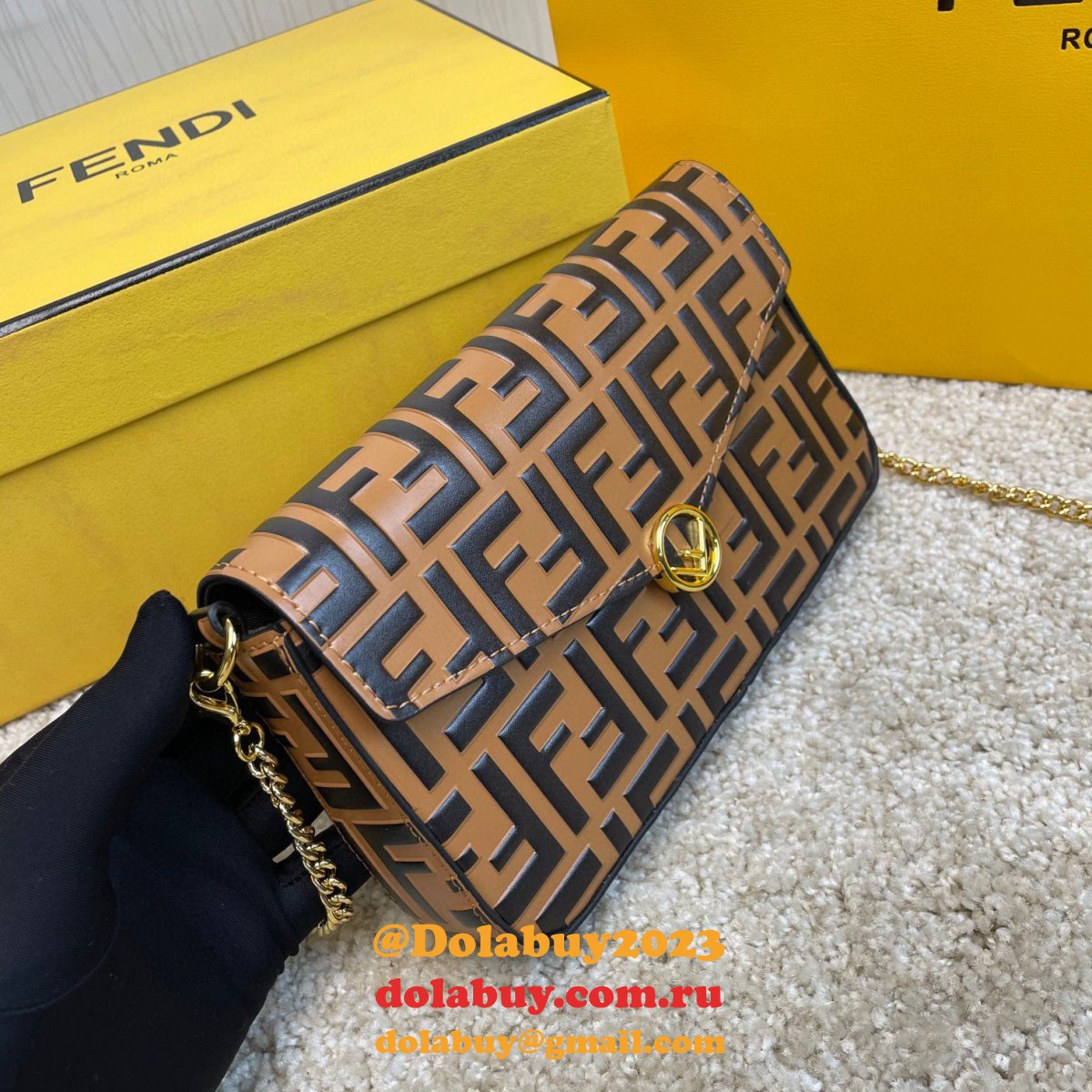 F**di best fashion 212200 maca embossing apricot bags