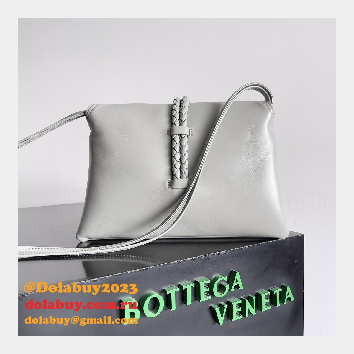 Best BOTTEGA VENETA Medium Liberta Replica Bag