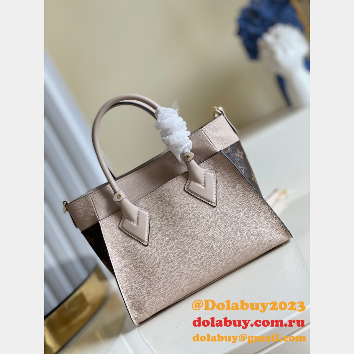 High Quality Louis Vuitton M57729/M57728 On My Side PM Greige/Black