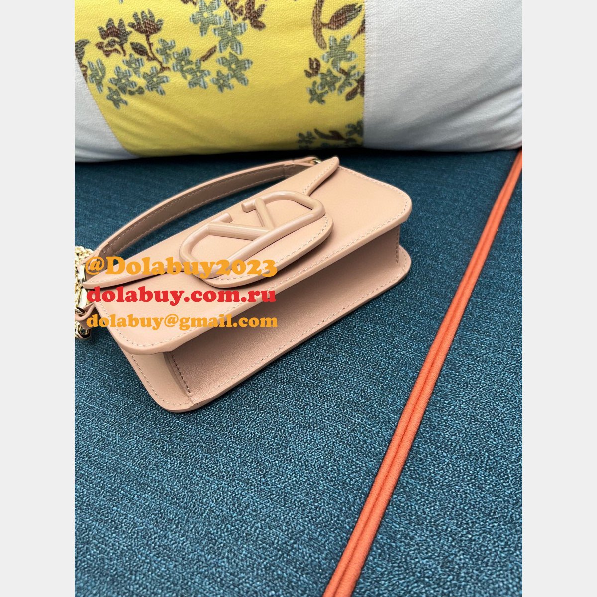 Wholesale Replica Valentino AAA Quality Handbags Outlet For Sale