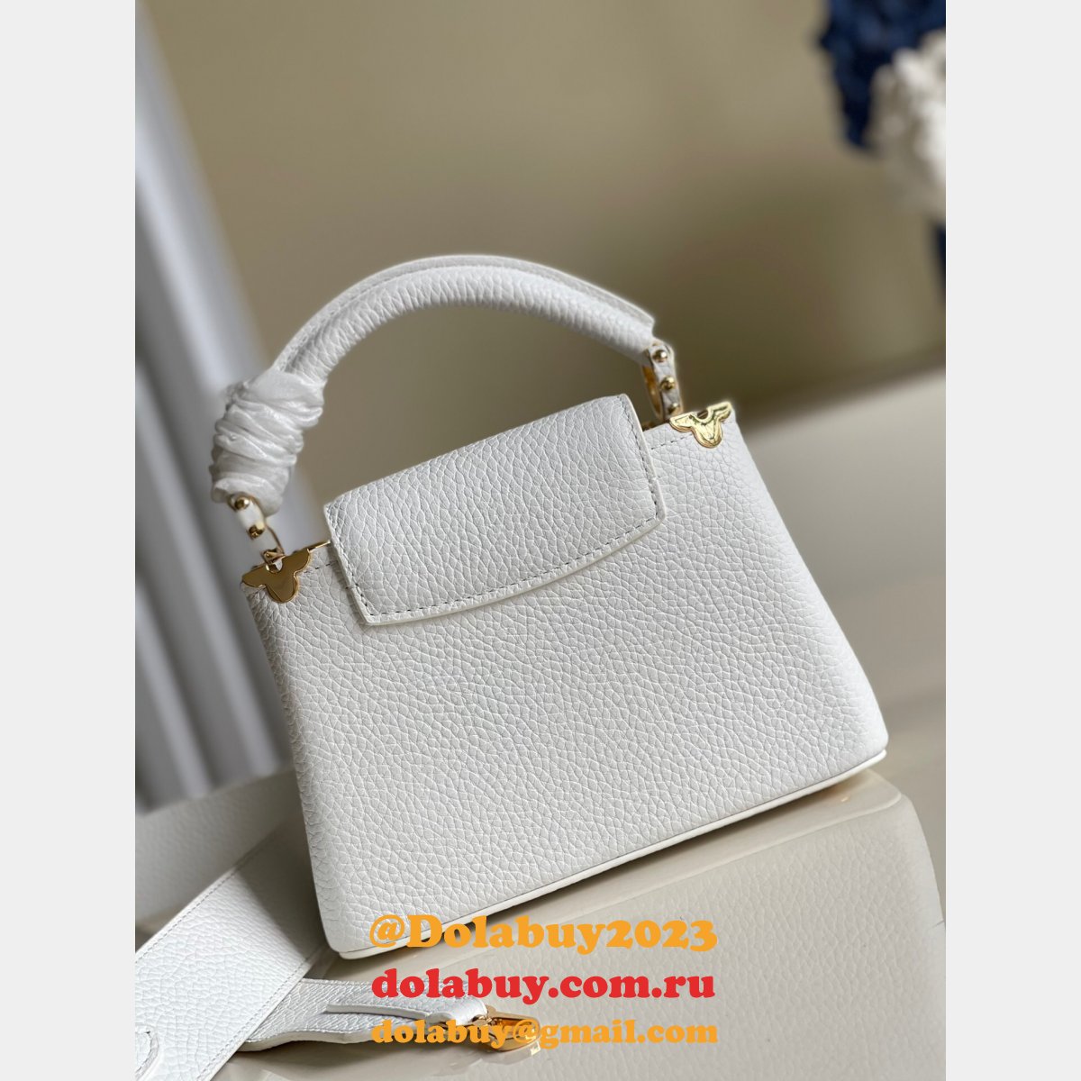 Designer Louis Vuitton Replica Black/White Capucines Mini Capucines M56669 Handbags