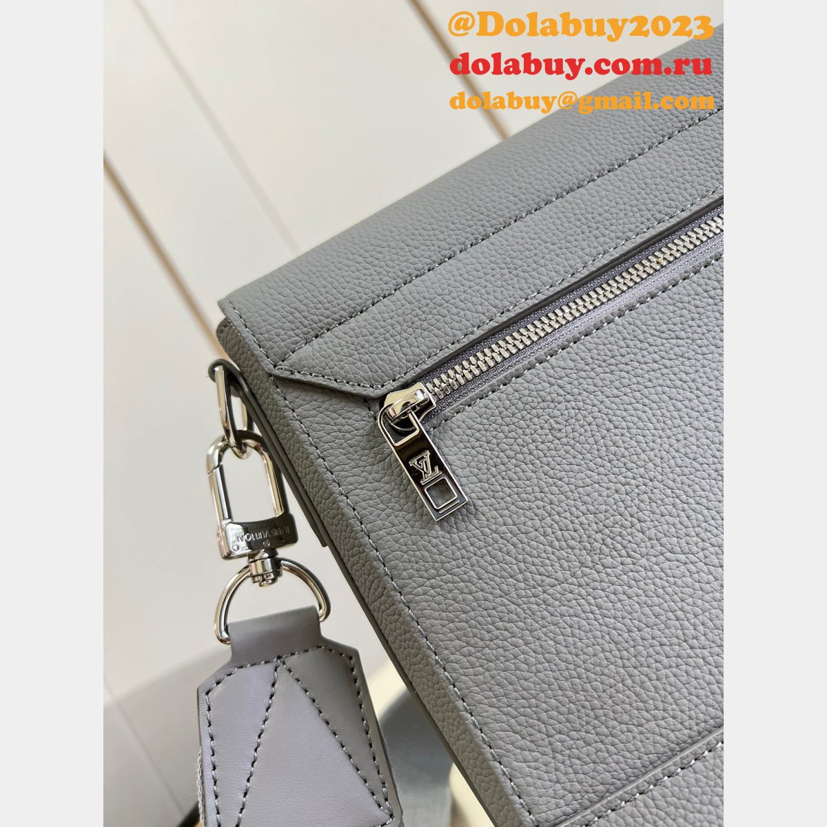 Louis Vuitton Fake Takeoff Messenger LV Aerogram Men M57080 Bag
