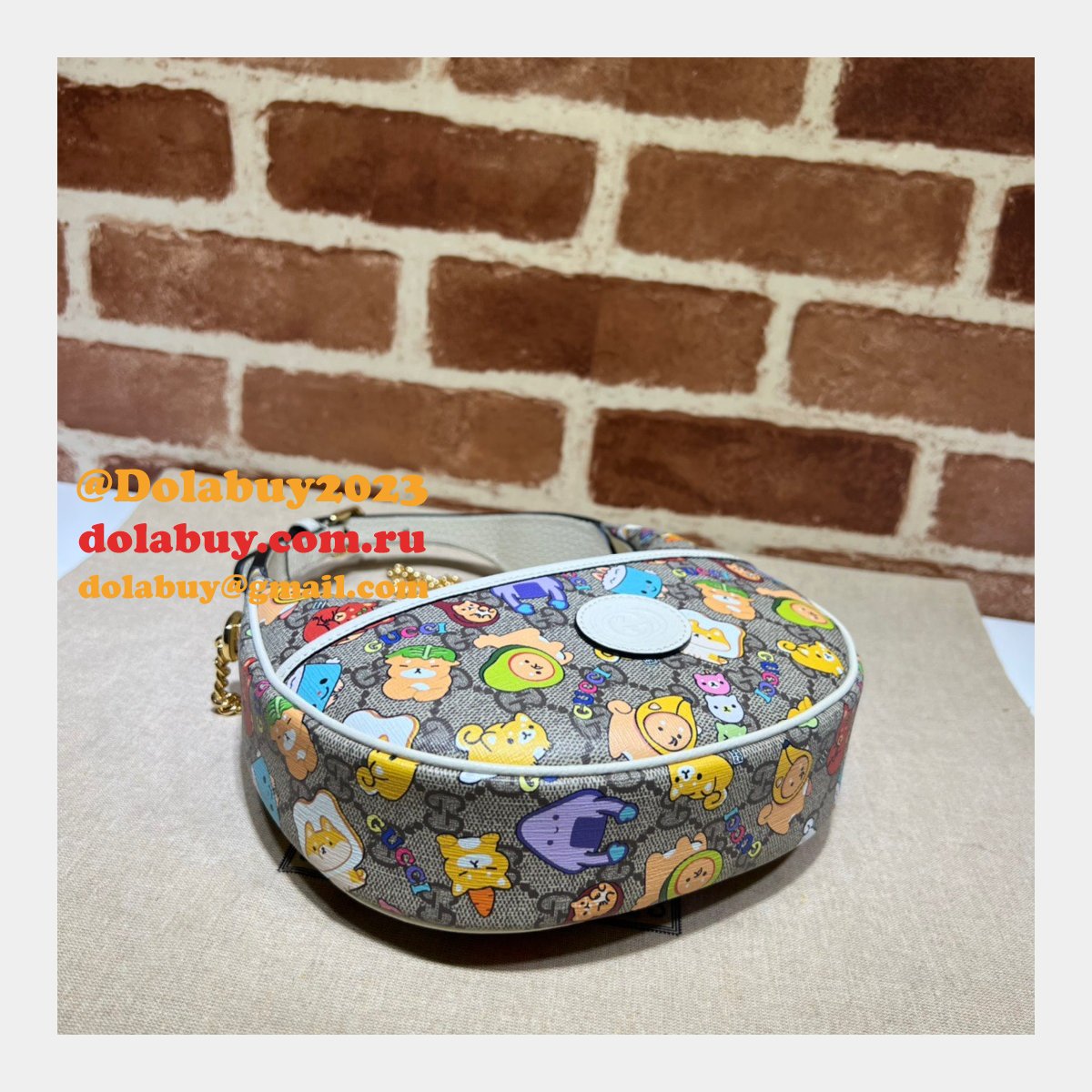 perfect G*u*i knockoff half-moon-shaped 726843 interlocking g bag