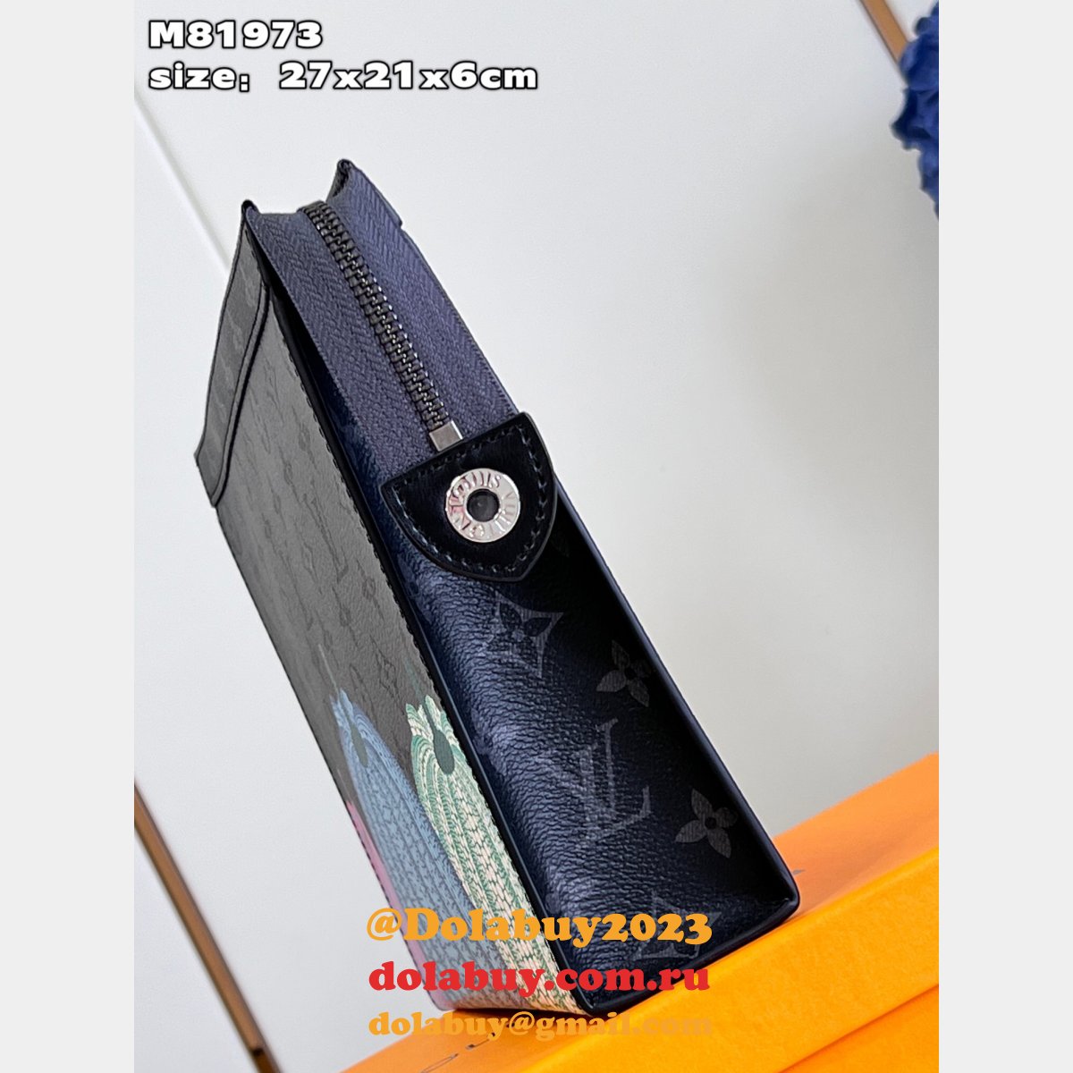 Designer LV x YK Pochette Voyage Monogram Eclipse M81973 Bag