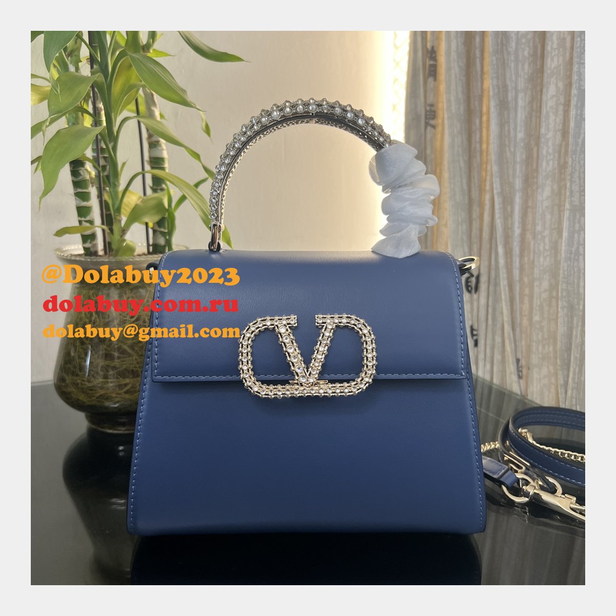 Top Quality Valentino VSLING Small Calf Handbag 2082