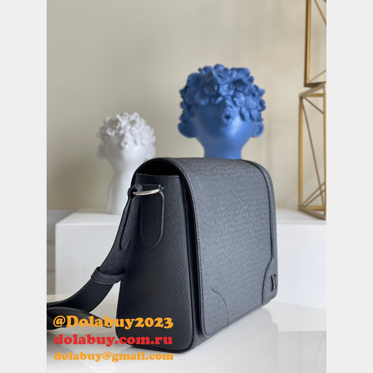 How To Buy Replica Louis Vuitton M30807 New Flap Messenger Taiga Online