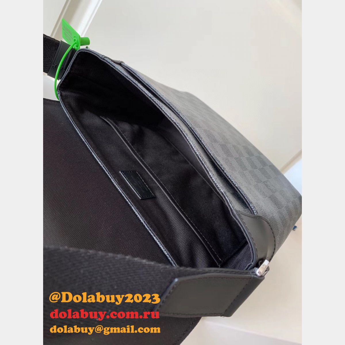 Replica LVS District PM Damier Graphite Men Bag N41028