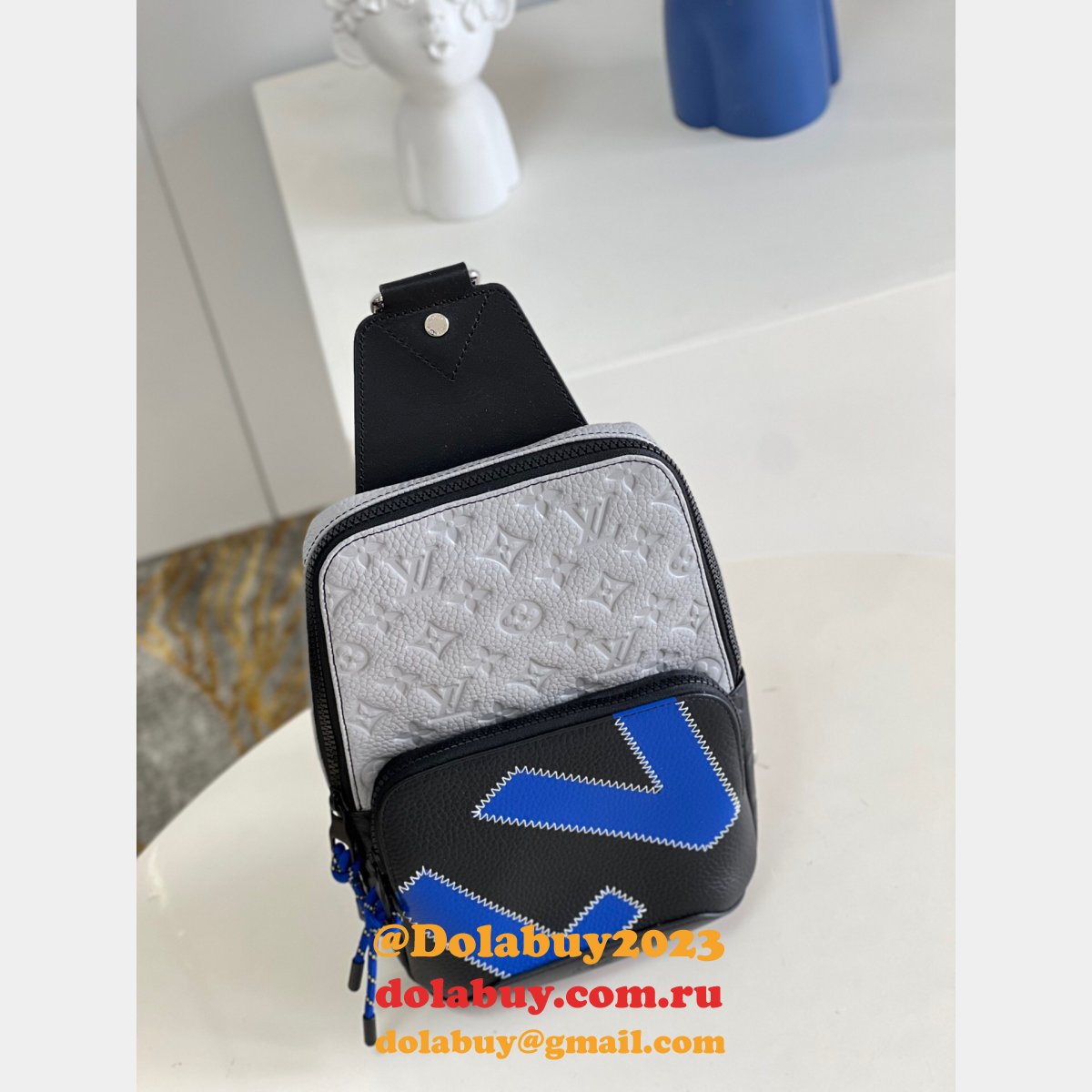 Louis Vuitton Replicas Avenue Sling Bag M59926