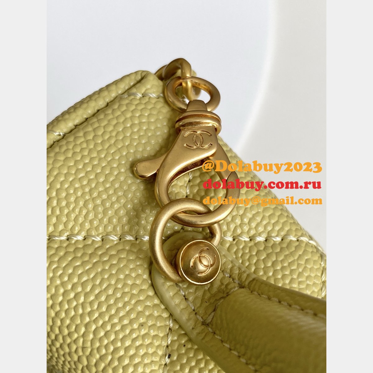 Replica AP4483 Classic Clutch With Chain Knockoff Bag