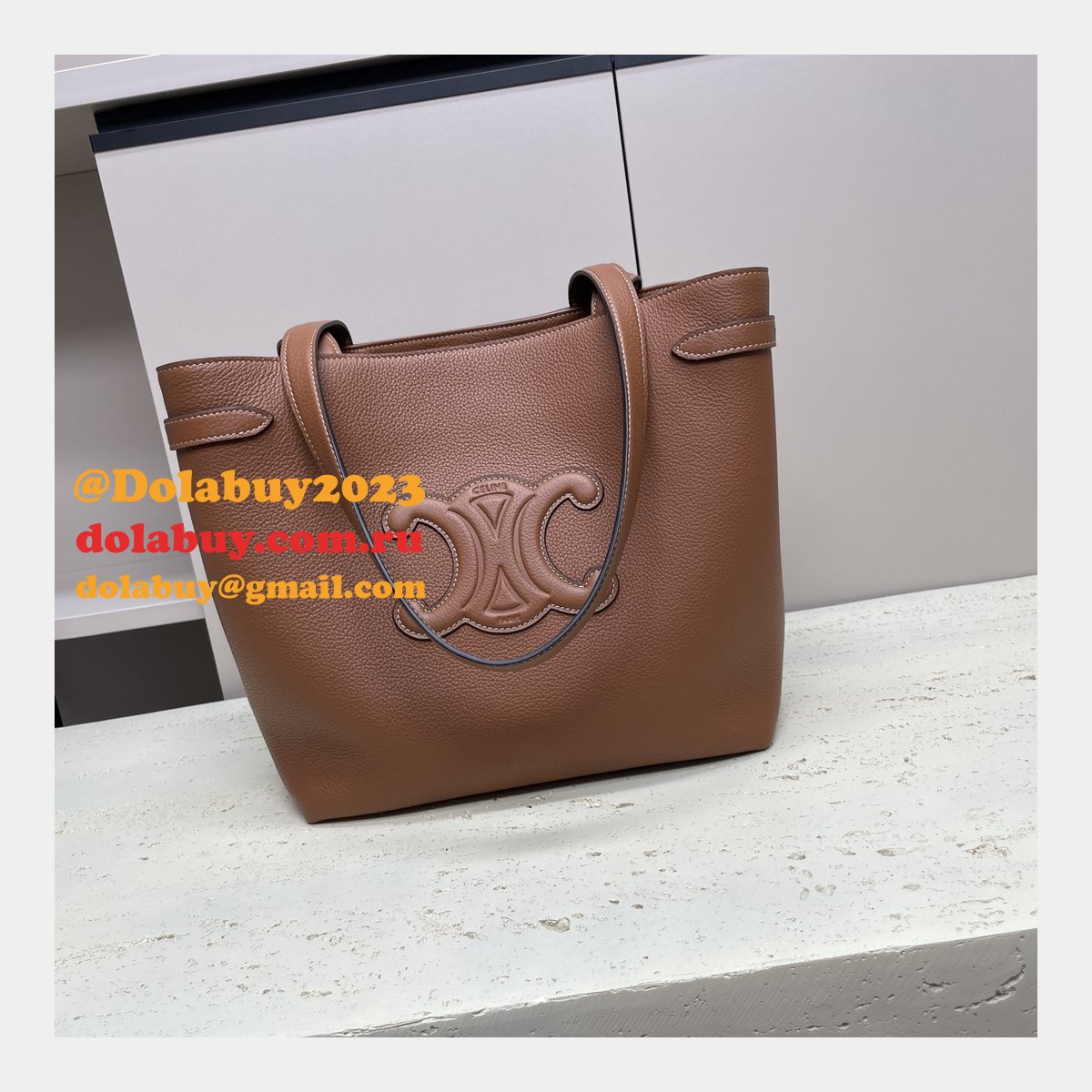Luxury Best Celine 116853 Medium Cabas Anais Cuir Triomphe