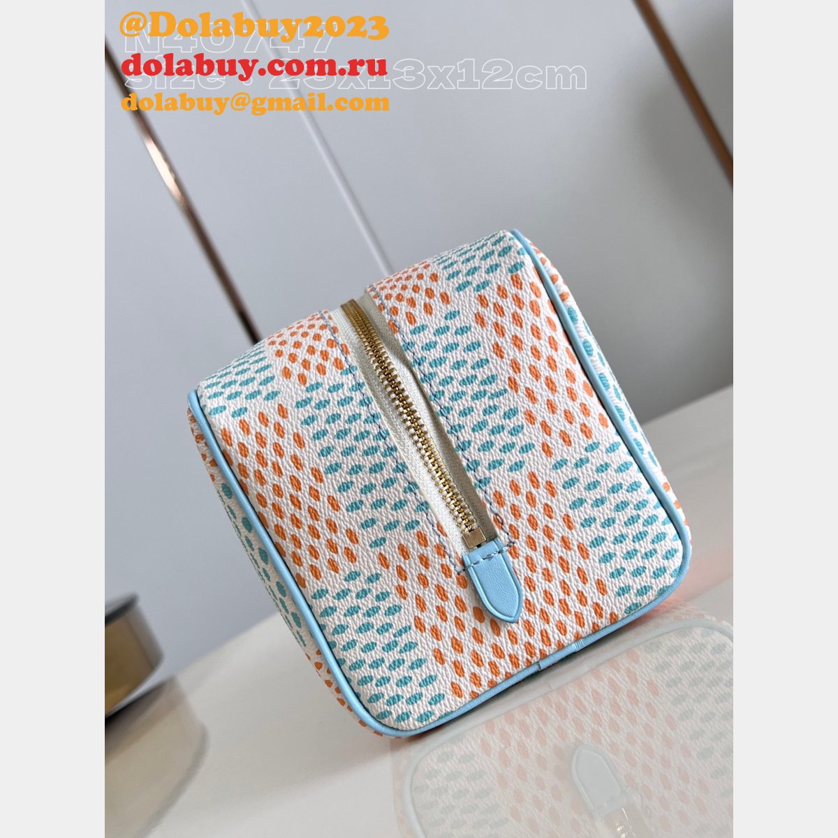 High Top Replicas Locker Dopp Kit N40747 Louis Vuitton Bag