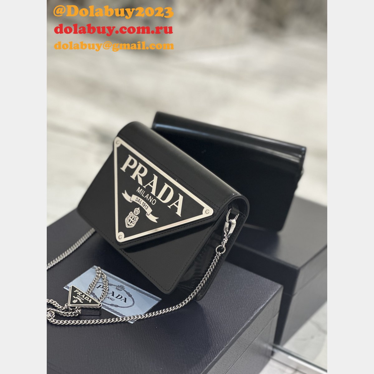 Affordable Luxury Prada Replica Mario Raffia Triangle 1BH189 Bag