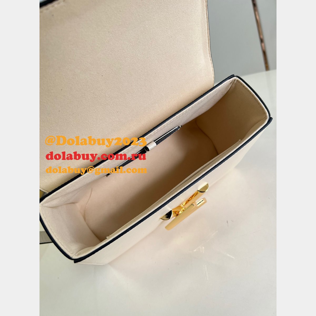 Cheap Louis Vuitton Twist PM Shoulder M50332 Bag From China UK