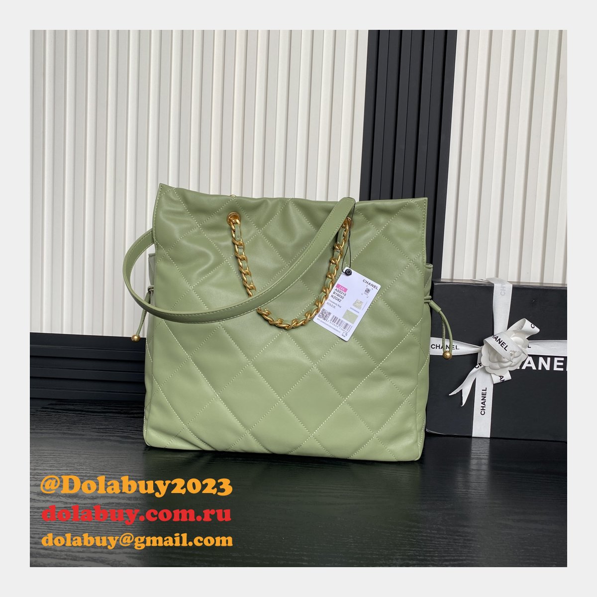 Buy Luxury First Copy AS5315 Shopping Shiny Bag