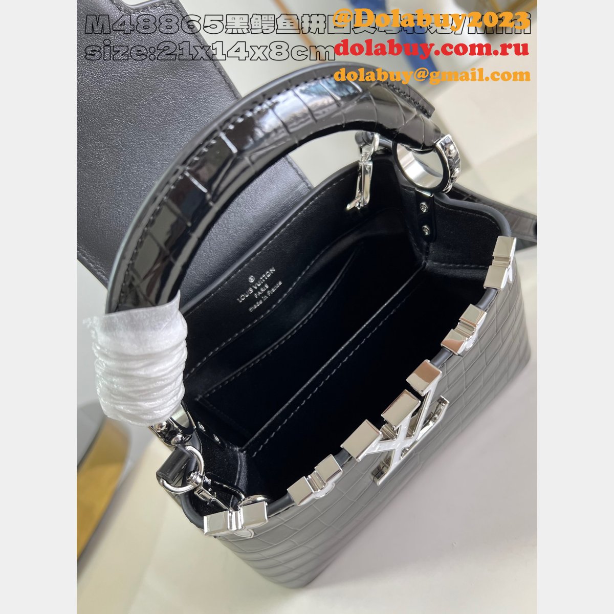 Louis Vuitton The Knockoff Capucines Designer M48865 Black Crocodile Bag