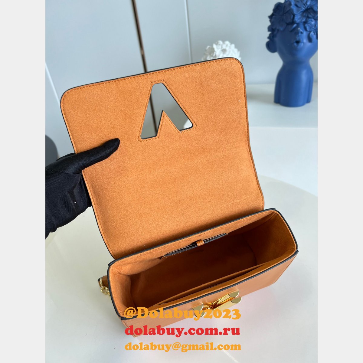 Louis Vuitton Replica M50280 Twist MM Epi Leather High Quality Designer