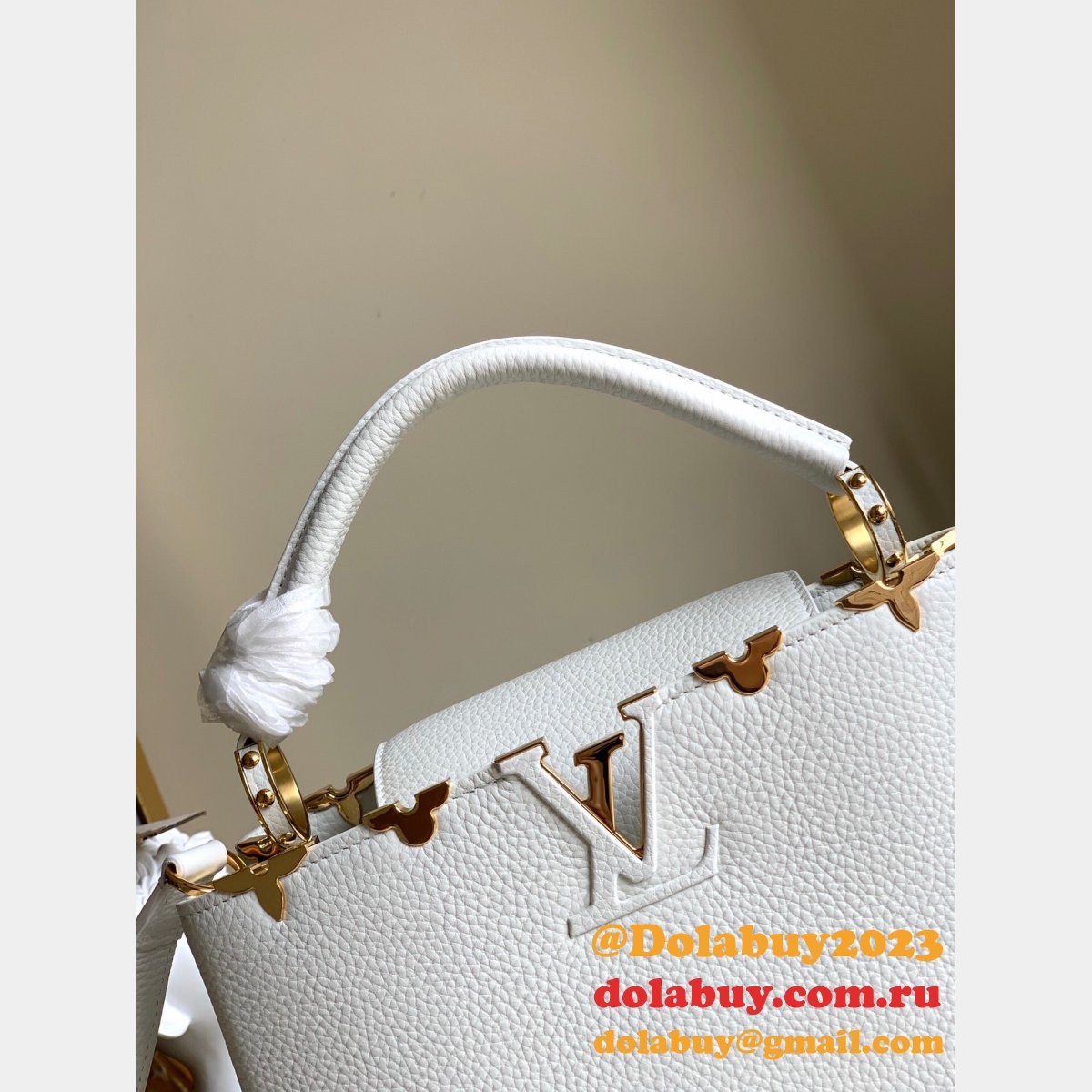 How To Buy Cheap Louis Vuitton M54663/M54665 Capucines Bag From China