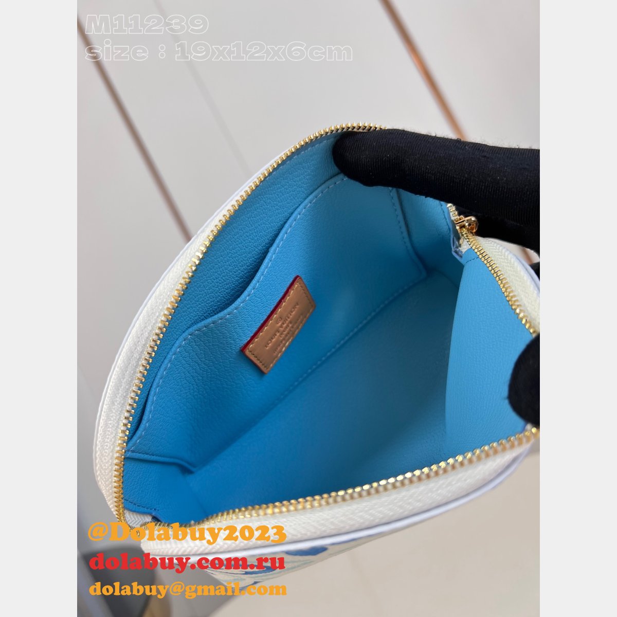 Pochette Cosmétique M11239 7 Star Louis Vuitton Fashion Replica Bag