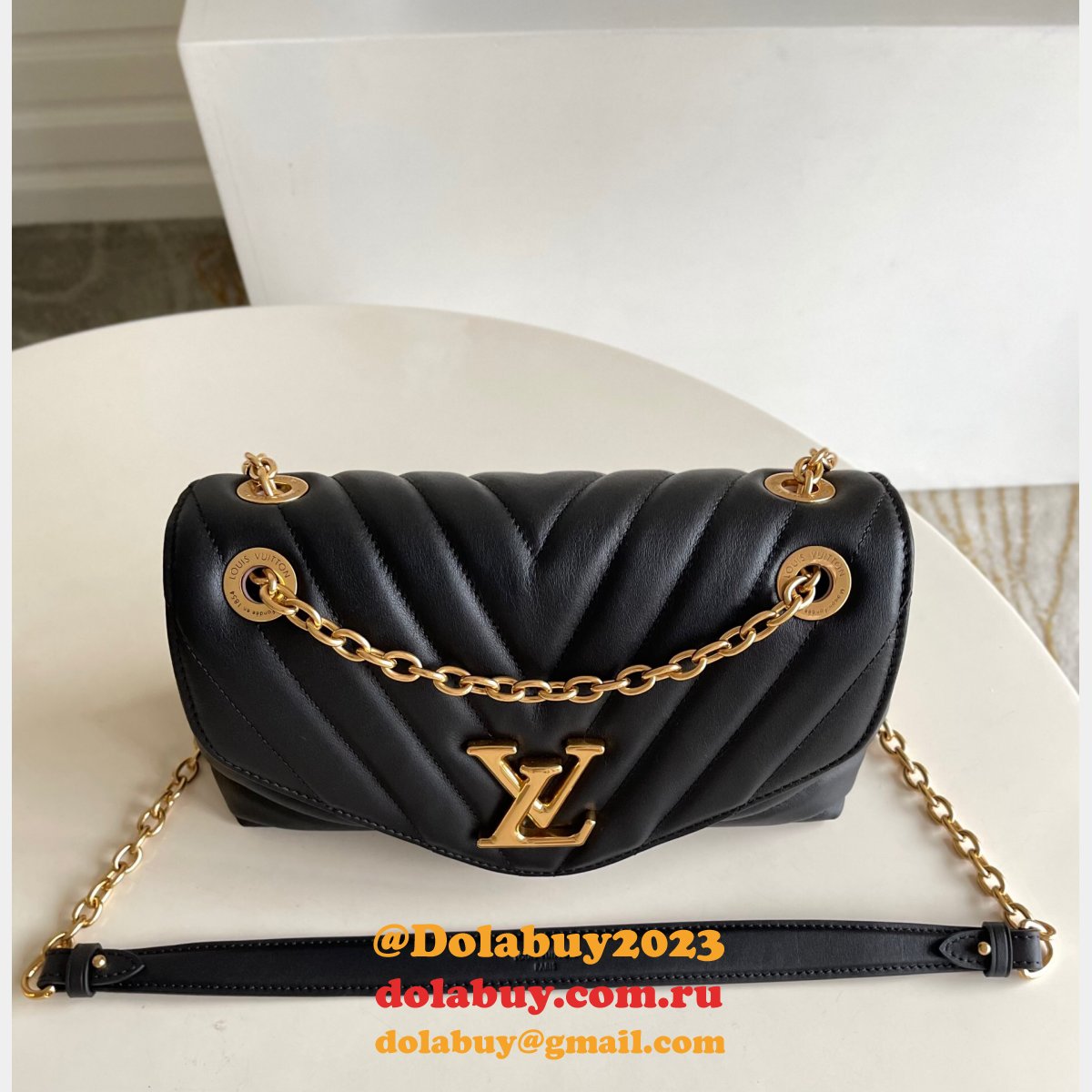 Wholesale Louis Vuitton LV New Wave Chain H24 M58552/M58553/M58550/M58664/M58549 Bag