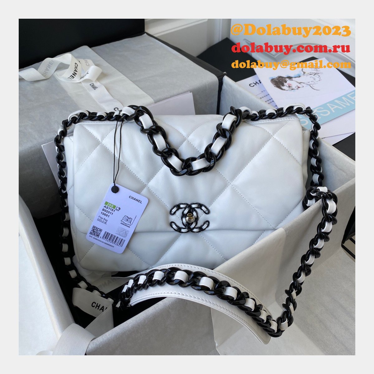 Best Replica Lambskin Gold-Tone AS1160 White/Black 19 Handbags Online Sale