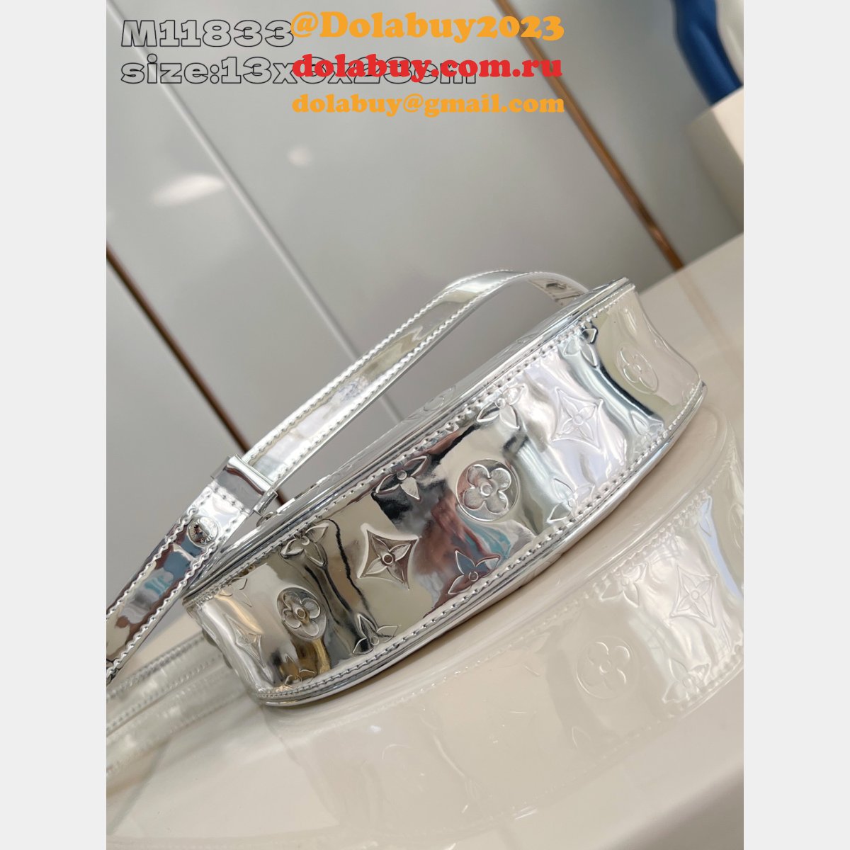 Designer Louis Vuitton Copy Loop M11833 Monogram Canvas Bag