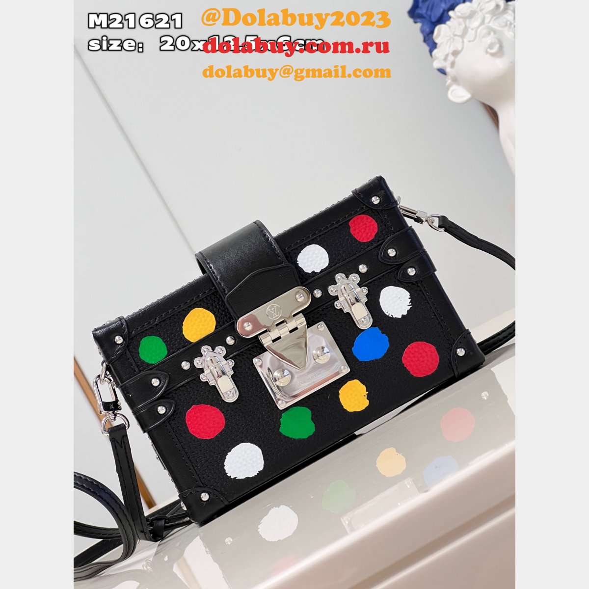 Louis Vuitton LV x YK Replica Petite M21621 Malle Taurillon Bag