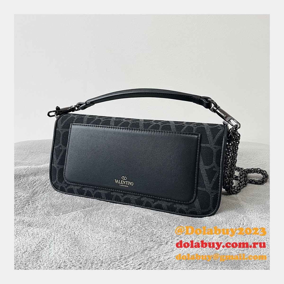 Shop Valentino Garavani 1133 Locò VLogo Signature Replica Bags Sale