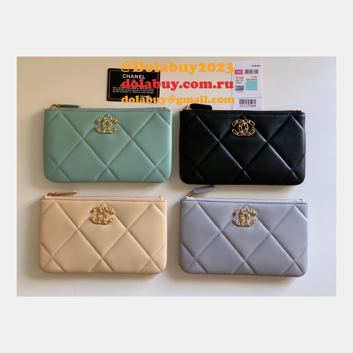 Hot Replica 19 Lambskin Small Pouch AP1059 Bag