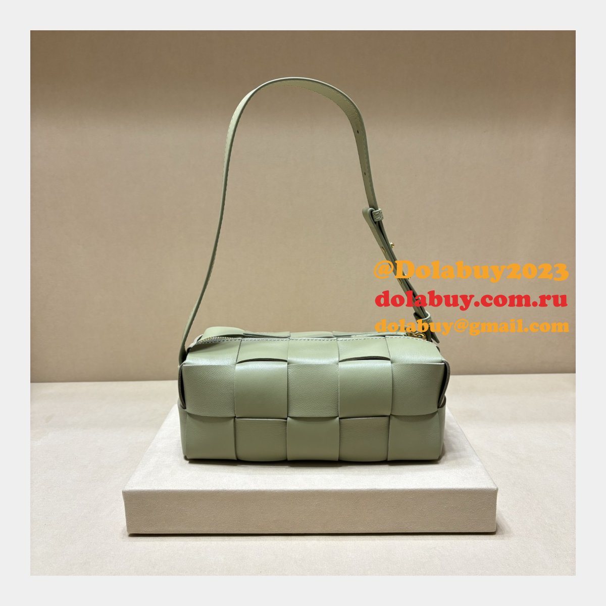 Designer BOTTEGA VENETA BRICK CASSETTE