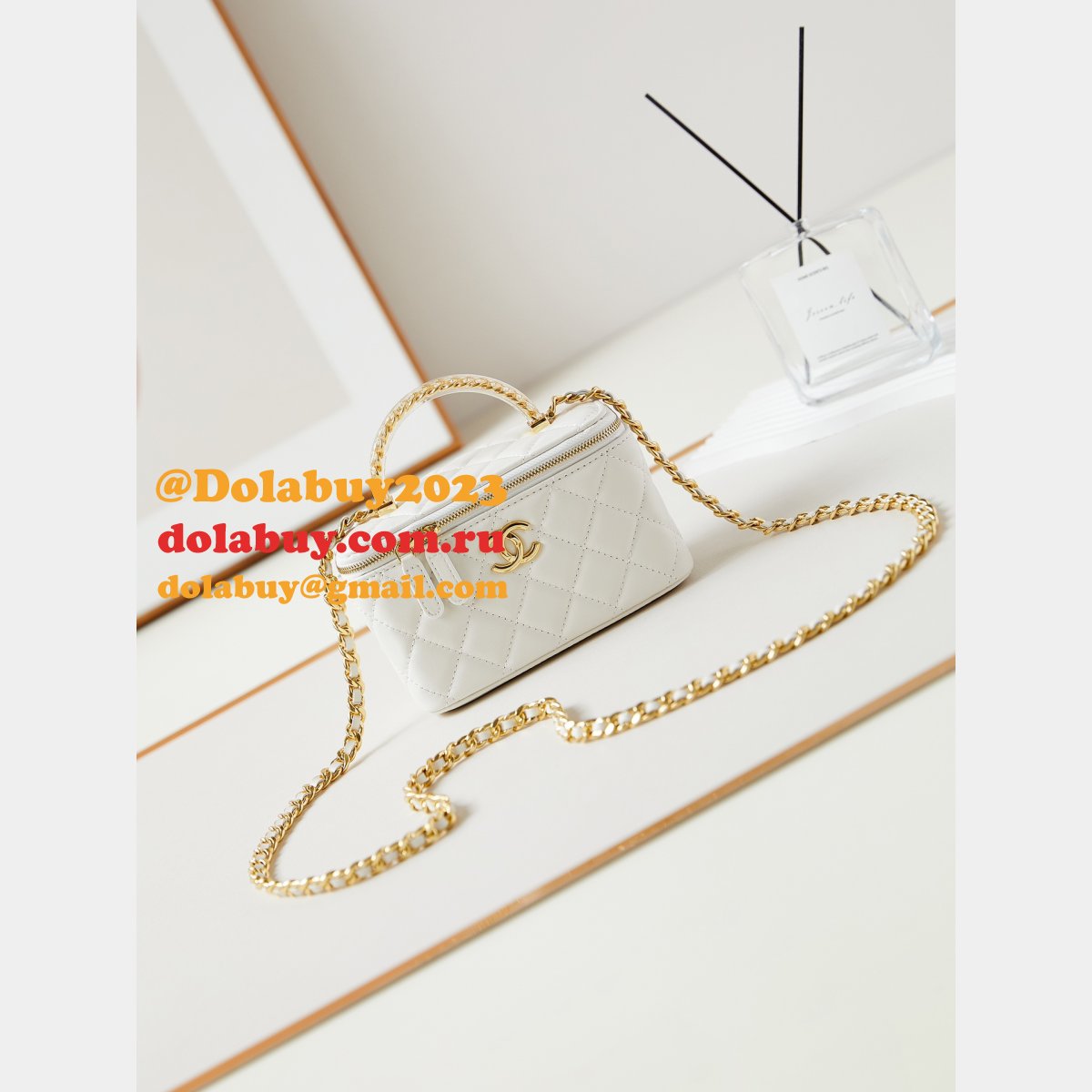 7 Star chane 24A lambskin Cosmetic bag AP3820