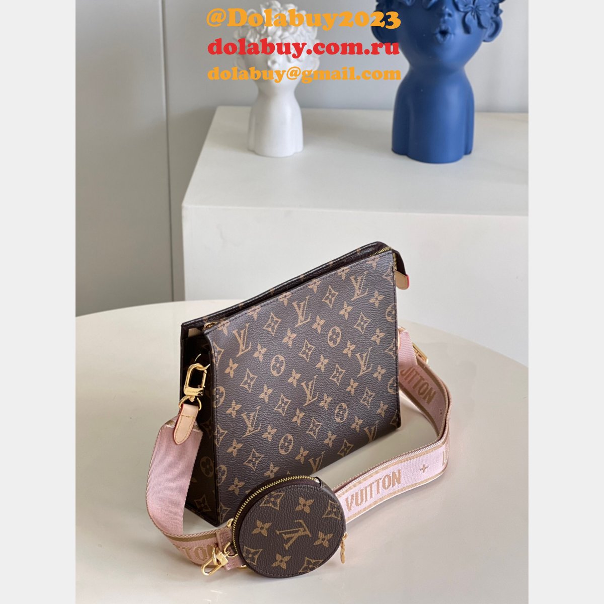 2022 Best High Quality Louis Vuitton Toiletry Pouch M47542 Replica bags