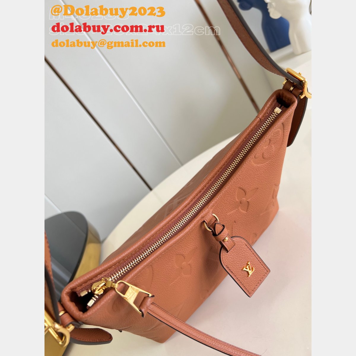 AAAA Louis Vuitton M11790 CarryAll Perfect Duplicate Bag