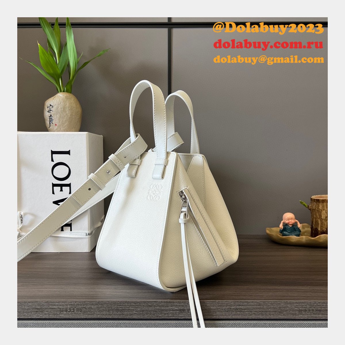 Compact Top Quality LOEWE Hammock Bag In Soft Grained Calfskin 20.8CM